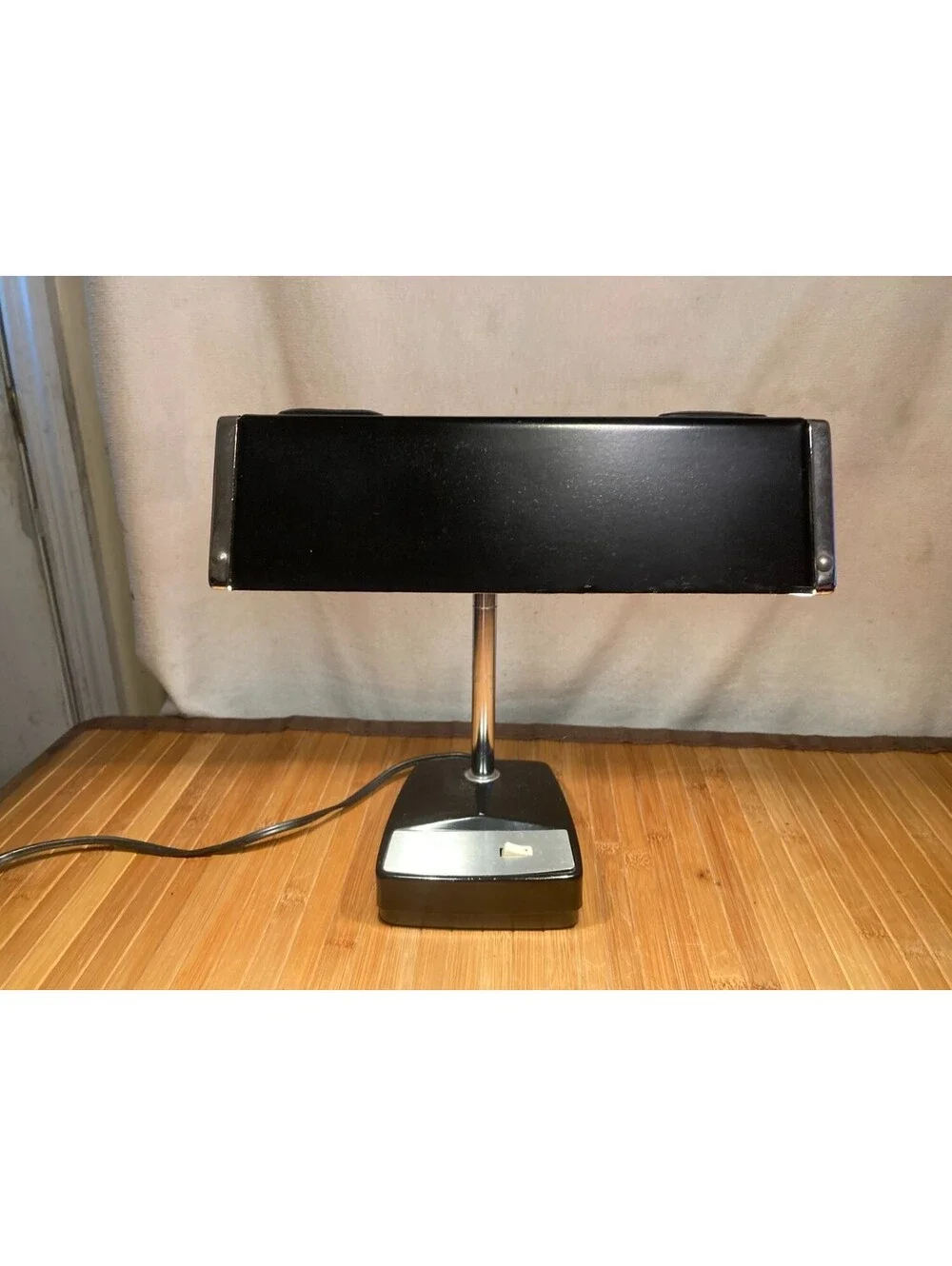 Moblite Black 2-Light Gooseneck Desk Lamp Silver flexible stem two-bulb